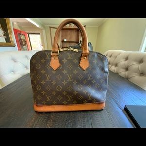 Louis Vuitton Alma Bag in Great Vintage Condition!